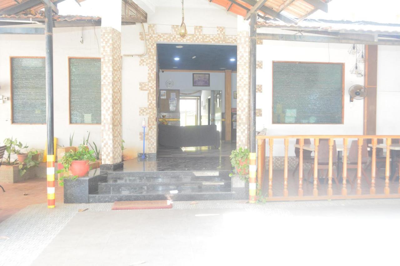 Dejavu Hotel Coimbatore Exterior photo